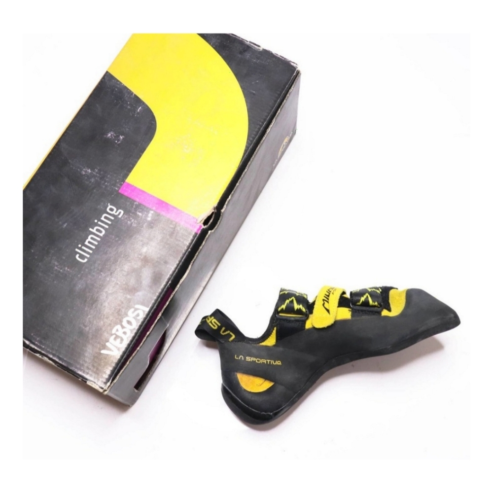 NWOT LA Sportiva Muira VS 37